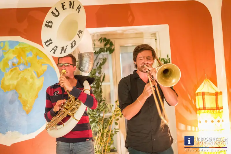 Konzert der Buena Banda im Café Erde Graz am 18.9.2014 - 001