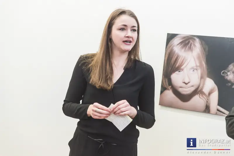 Iris Andraschek ‚Thinking on Thresholds - The Politics of Transitive Spaces‘ Ausstellungseröffnung in der Galerie Eugen Lendl Graz - 009