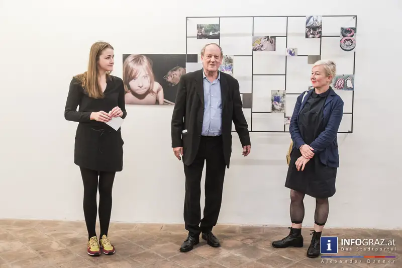 Iris Andraschek ‚Thinking on Thresholds - The Politics of Transitive Spaces‘ Ausstellungseröffnung in der Galerie Eugen Lendl Graz - 023