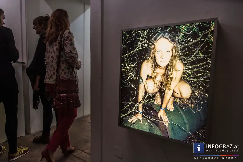 Iris Andraschek ‚Thinking on Thresholds - The Politics of Transitive Spaces‘ Ausstellungseröffnung in der Galerie Eugen Lendl Graz - 025