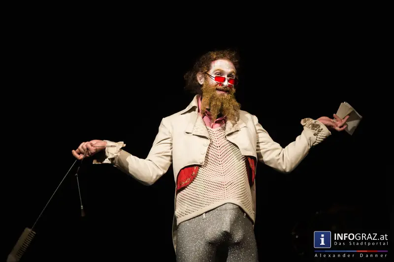 Mad circus project 2014 im Kunst- und Kulturzentrum Papierfabrik am 26.9.2014 - 007