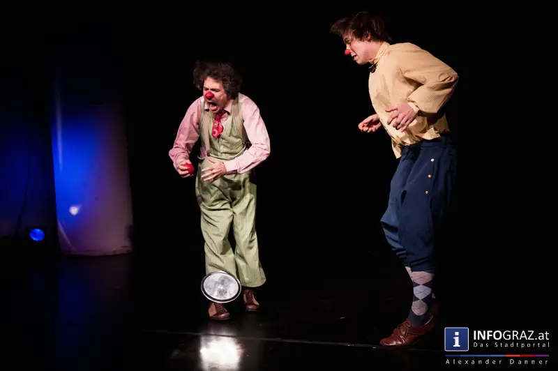 Mad circus project 2014 im Kunst- und Kulturzentrum Papierfabrik am 26.9.2014 - 012