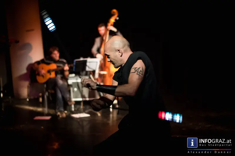 Mad circus project 2014 im Kunst- und Kulturzentrum Papierfabrik am 26.9.2014 - 099