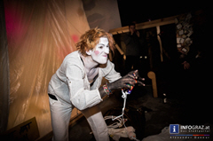 Manege für Jonglage, Akrobatik, Tanz und Sketches konzerte,dj-lines,bernhard zandl,dart jonglage,michelantonio & filou,clowntheater,mad circus project 2014,kunst- und kulturzentrum papierfabrik graz