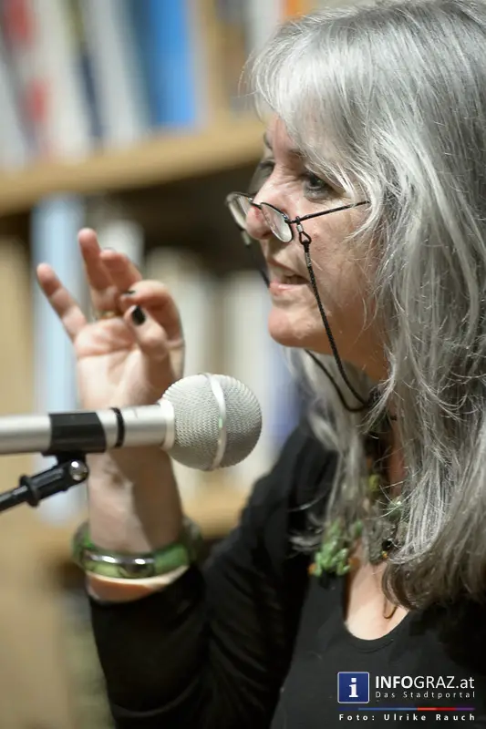 Buchpräsentation Andrea Wolfmayr - edition keiper Graz - 2. Oktober 2014 - 016