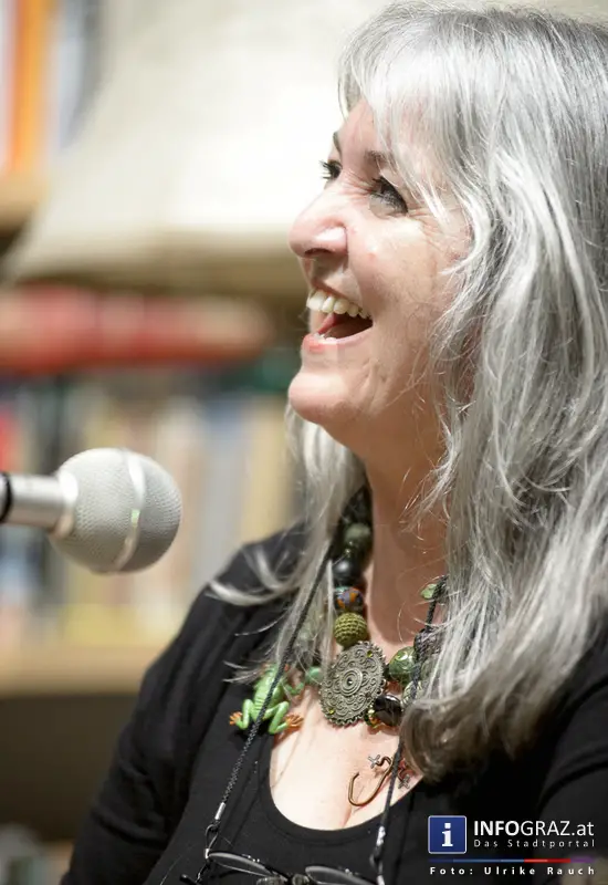 Buchpräsentation Andrea Wolfmayr - edition keiper Graz - 2. Oktober 2014 - 021