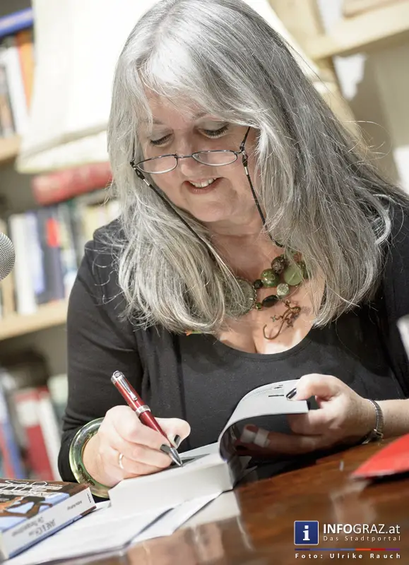 Buchpräsentation Andrea Wolfmayr - edition keiper Graz - 2. Oktober 2014 - 032