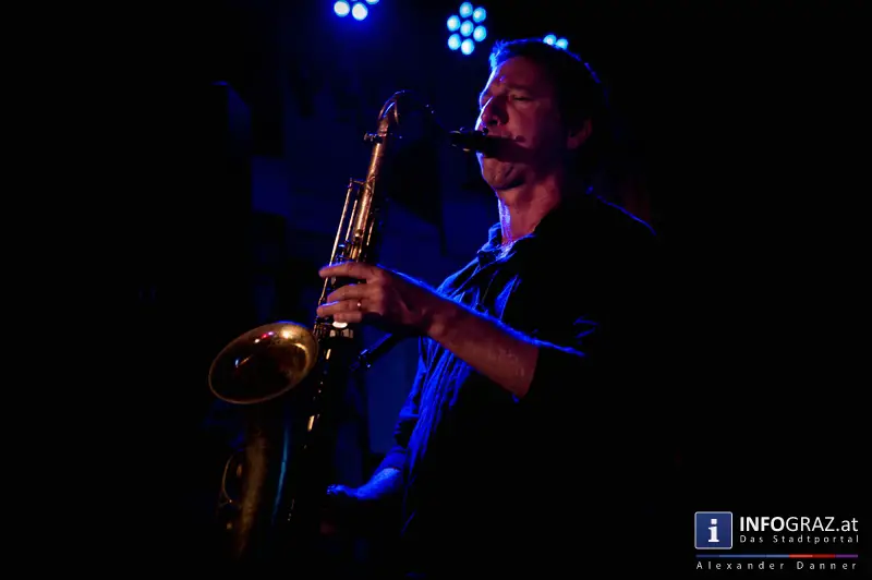 grazJAZZnacht 2014 - Digital Primitives‘‚ ‚koenigleopold‘ und ‚Royal Garden Jazz Band‘ - 001