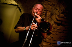 grazjazznacht_digital_primitives_koenigleopold_royal_garden_jazz_band_info-Graz_at_infograz_alexander_danner__4.jpg
