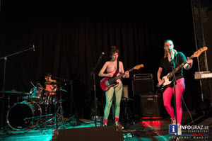 JUST FRIENDS AND LOVERS,Konzert,queerograd 2014,über die haut,haut als identitätskriterium und kunstgegenstand,festival,fotos