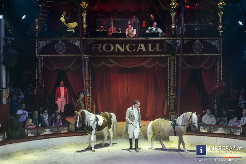 Circus Roncalli mit ‚Time is Honey‘ am Messegelände Graz - 2. November 2014 - 037