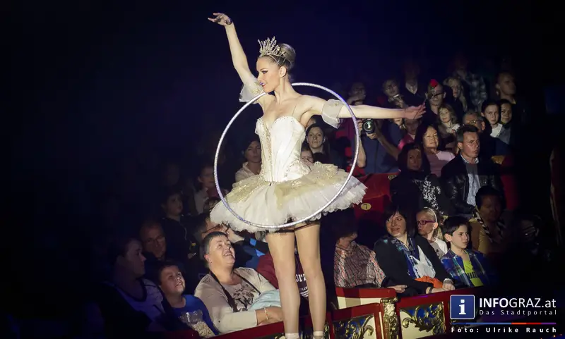 Circus Roncalli mit ‚Time is Honey‘ am Messegelände Graz - 2. November 2014 - 051