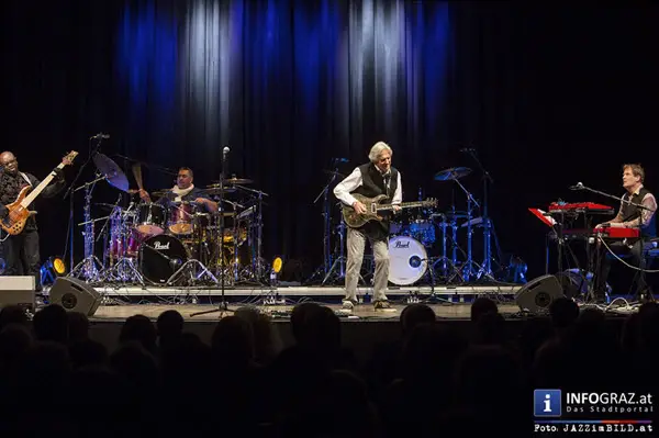 john mclaughlin & the 4th dimension,kunsthaus weiz,Freitag,7. November 2014,verschmelzung von jazz und rock, fusion