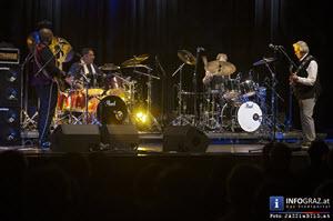 john mclaughlin & the 4th dimension,kunsthaus weiz,Freitag,7. November 2014,verschmelzung von jazz und rock