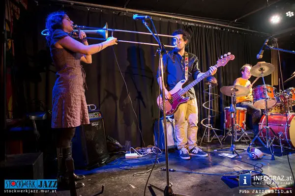 reut regev´s r*time,20 jahre stockwerkjazz,women in motion,alternative rock,musikerinnen,geradlinig,mitreißend,knackig,location,österreichische jazzszene