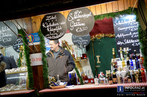 kulinarische spezialitäten,lebenskünstler,weltenbummler,verschiedene nationen,farbenprächtiges sortiment,adventmärkte graz,christkindlmärkte