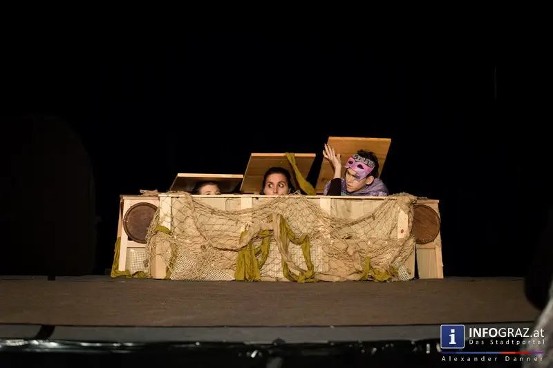 Premiere ‚Rosencrantz and Guildenstern are dead‘ – ‚the Pennyless Players‘ im Literaturhaus Graz - 057