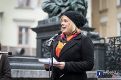 grazer hauptplatz,eindrucksvolles zeichen, claudia unger,afro asiatischen institut, integrationslandesrätin bettina vollath,interreligiöse kundgebung,hauptplatz graz
