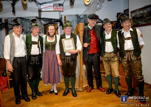ball_des_steirischen_volksliedwerks_2015_hoechwirt_080.jpg