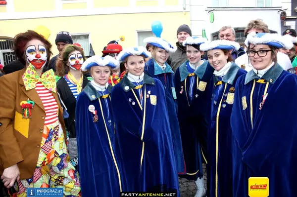 Faschings-Umzug,Hauptplatz Graz,Partyantenne,Dienstag,17. Februar 2015,Faschingsumzug,Skurriles,Erstaunliches Unterhaltsames