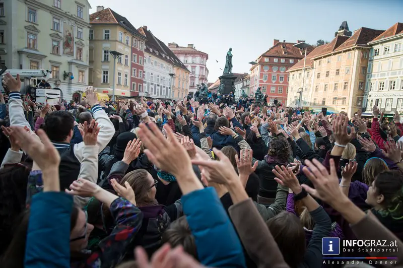 Flashmob against racisms & discrimination am Grazer Hauptplatz 20. März 2015 - 003
