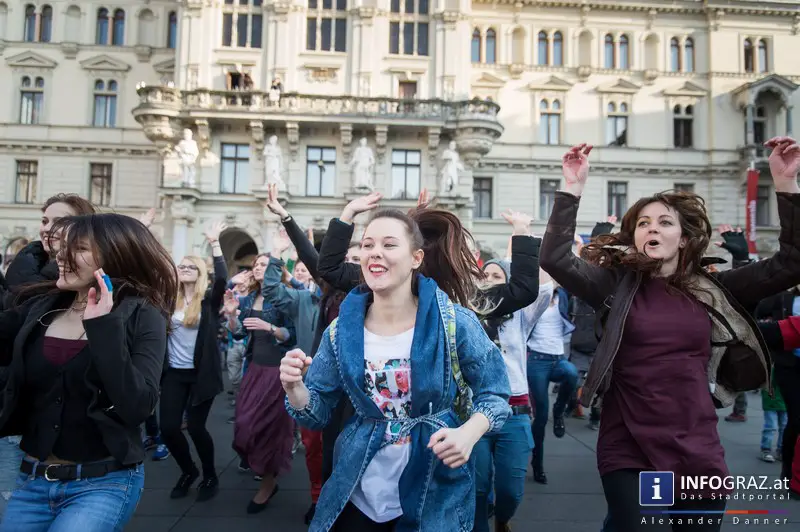 Flashmob against racisms & discrimination am Grazer Hauptplatz 20. März 2015 - 012