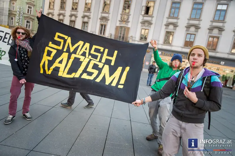 Flashmob against racisms & discrimination am Grazer Hauptplatz 20. März 2015 - 029