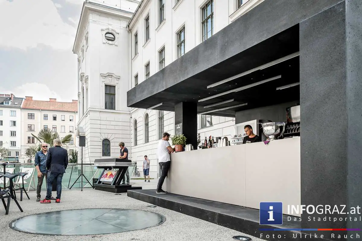 Ein gelungener Start für Viertel 4, Sommerlounge in der Grazer Innenstadt - 010