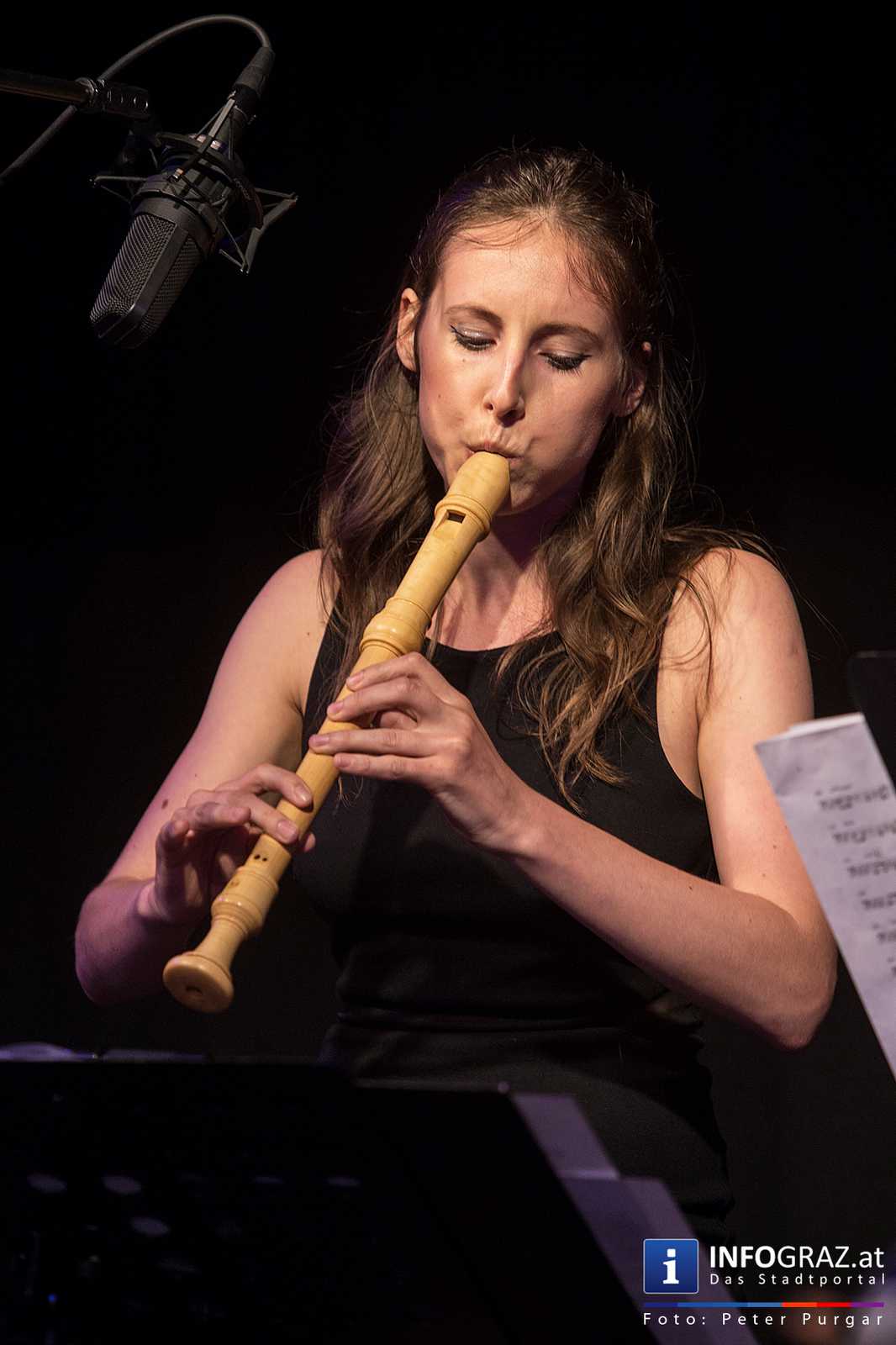 Saying „i like you“ in a postrock way - Tuesday microgrooves im WIST/mo.xx Graz - 003