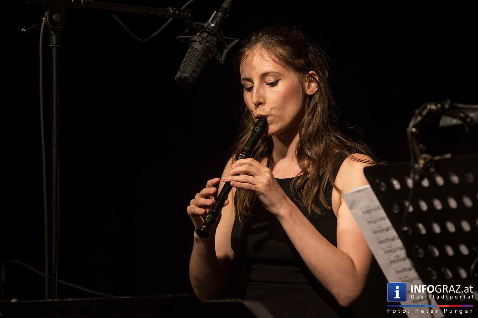 Saying „i like you“ in a postrock way - Tuesday microgrooves im WIST/mo.xx Graz - 009