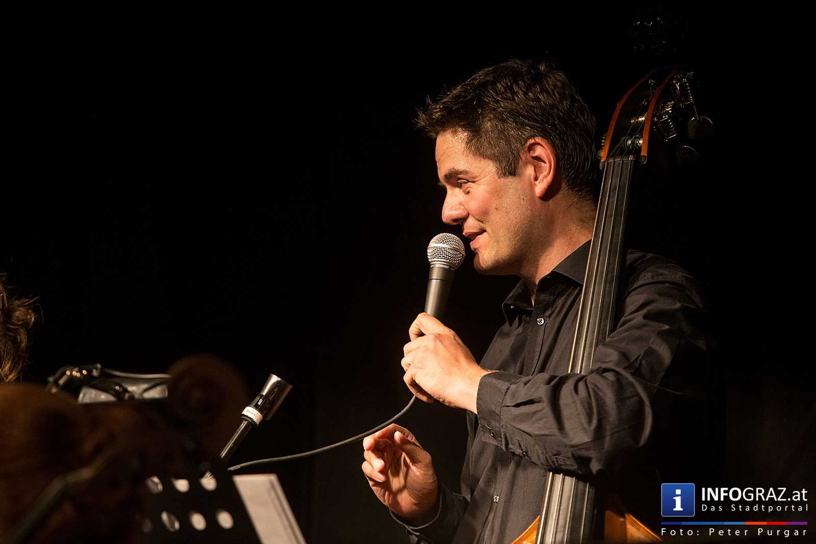 Saying „i like you“ in a postrock way - Tuesday microgrooves im WIST/mo.xx Graz - 011