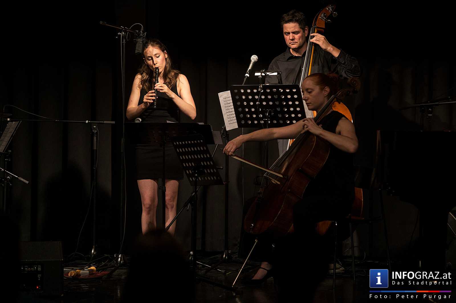 Saying „i like you“ in a postrock way - Tuesday microgrooves im WIST/mo.xx Graz - 022