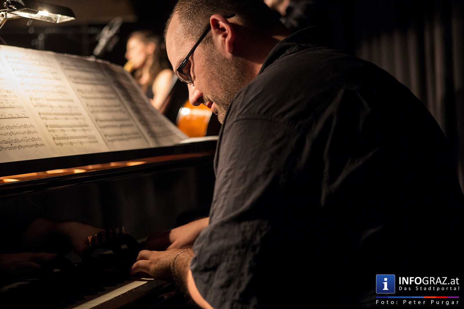 Saying „i like you“ in a postrock way - Tuesday microgrooves im WIST/mo.xx Graz - 033