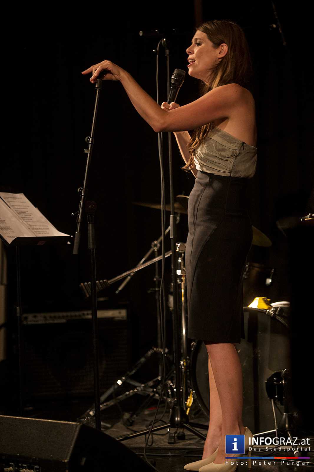 Saying „i like you“ in a postrock way - Tuesday microgrooves im WIST/mo.xx Graz - 049