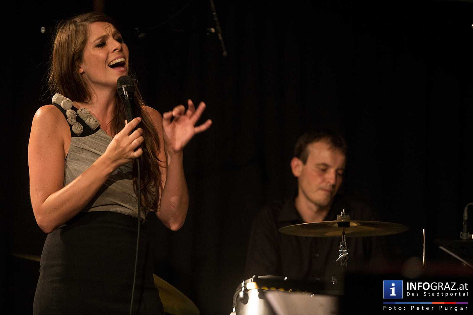 Saying „i like you“ in a postrock way - Tuesday microgrooves im WIST/mo.xx Graz - 050