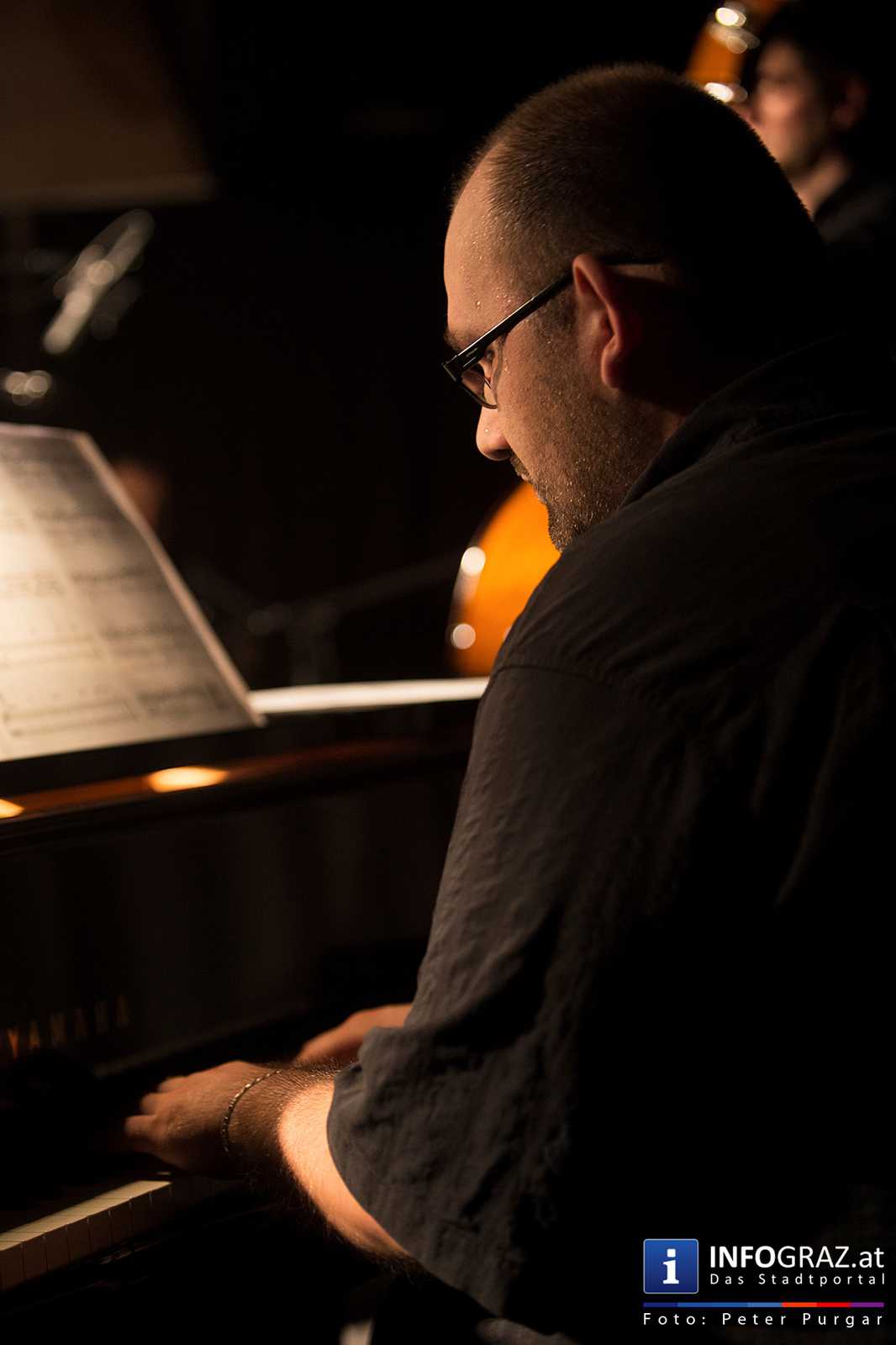 Saying „i like you“ in a postrock way - Tuesday microgrooves im WIST/mo.xx Graz - 051