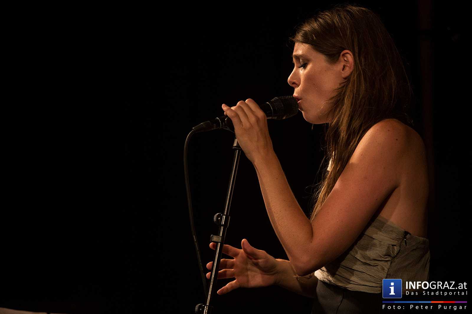 Saying „i like you“ in a postrock way - Tuesday microgrooves im WIST/mo.xx Graz - 053