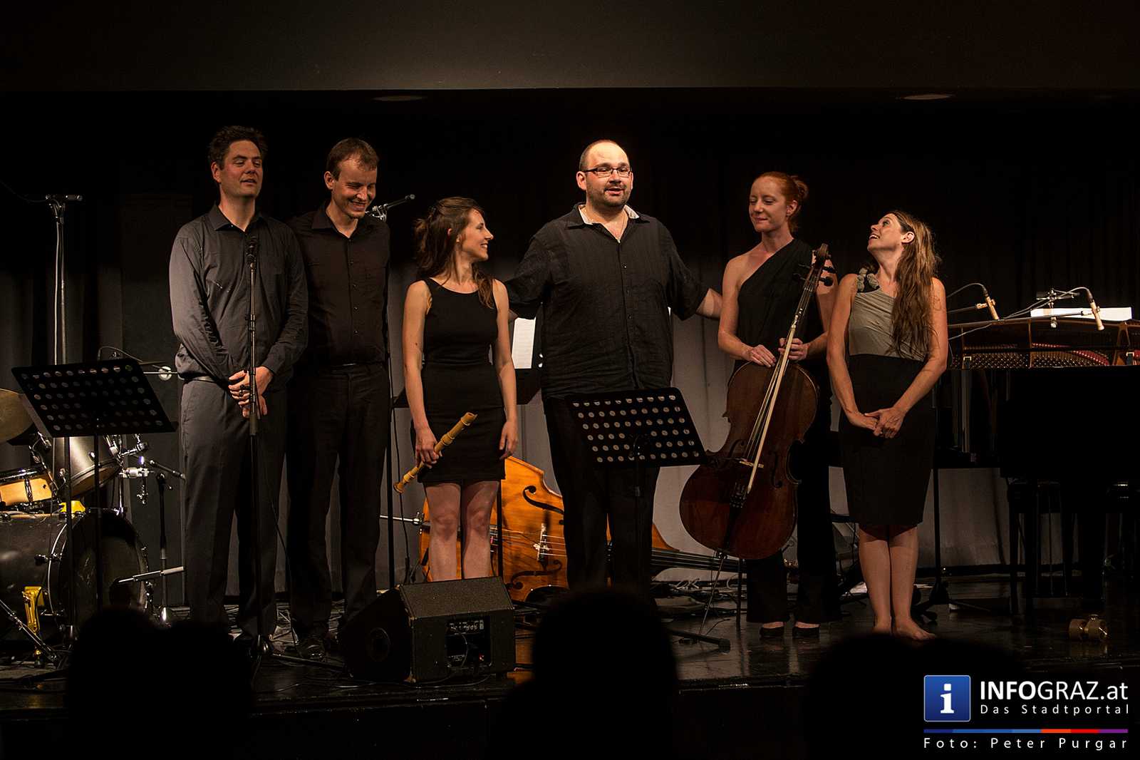 Saying „i like you“ in a postrock way - Tuesday microgrooves im WIST/mo.xx Graz - 072