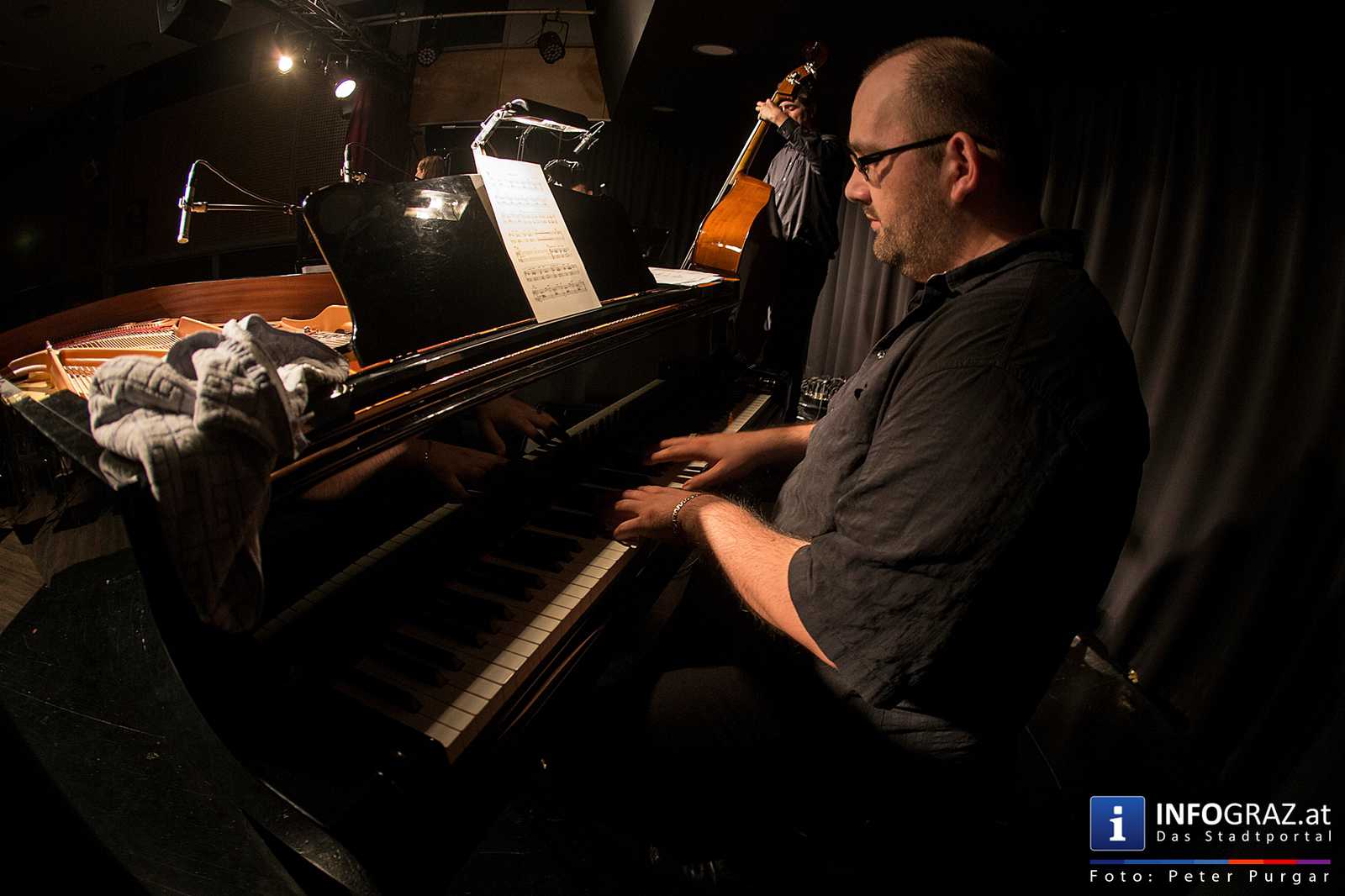 Saying „i like you“ in a postrock way - Tuesday microgrooves im WIST/mo.xx Graz - 074