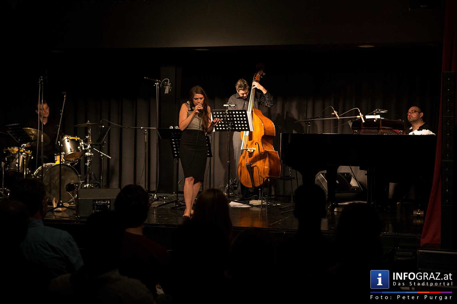 Saying „i like you“ in a postrock way - Tuesday microgrooves im WIST/mo.xx Graz - 077