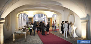 Das Museum im Palais Graz: hier ist schon der Eingangsbereich imponierend und Grazer und Grazerinnen können auf dieses Museum stolz sein – eine gewonnene Karte als erster Anreiz?