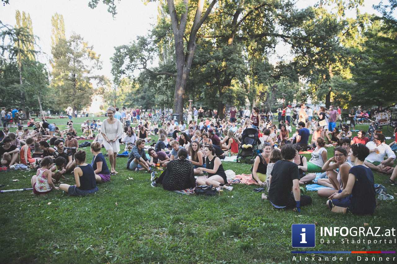 ‚TheAngelcy‘ aus Tel Aviv im Volksgarten Graz am 11. August 2015 - 001