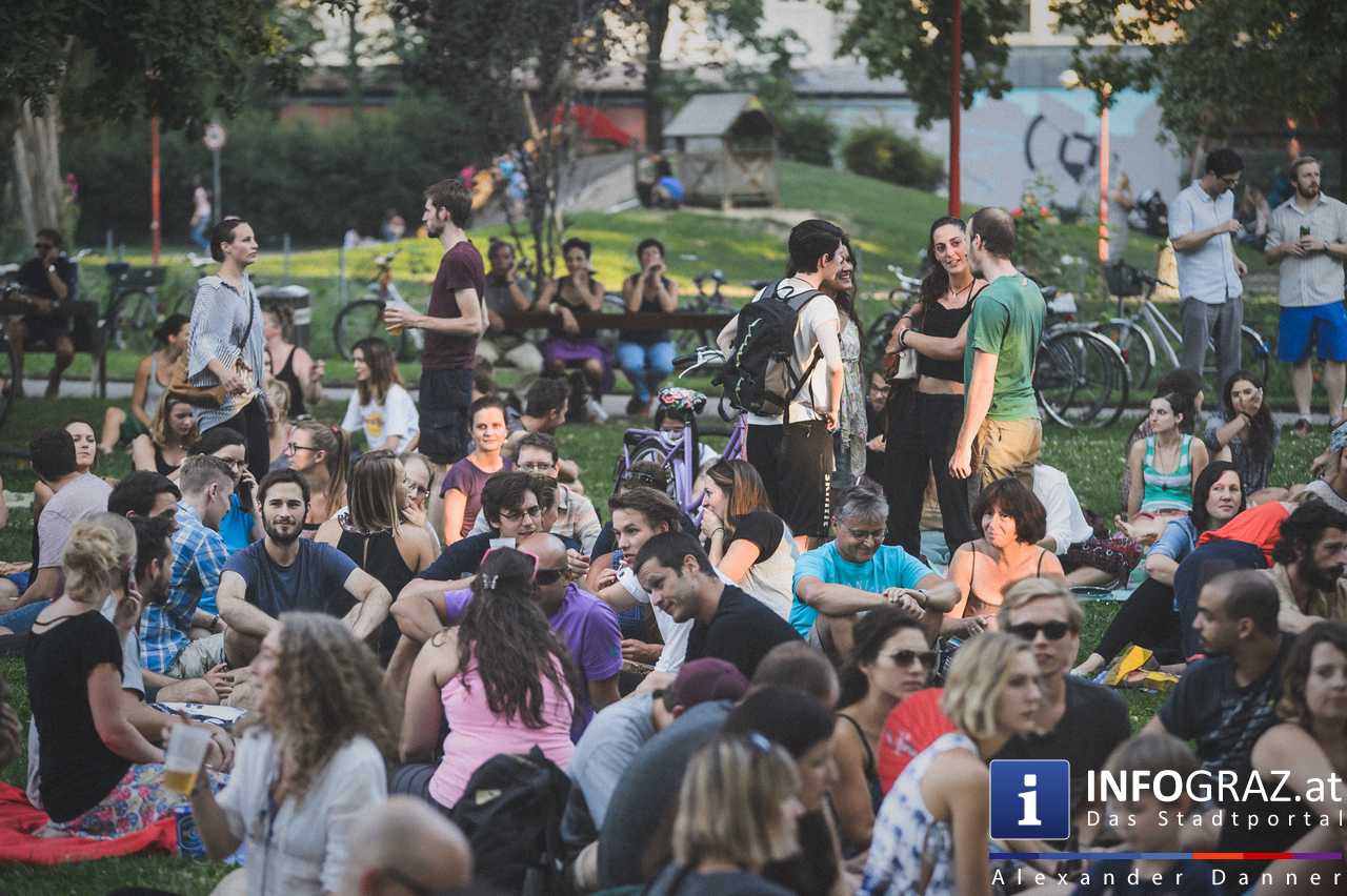 ‚TheAngelcy‘ aus Tel Aviv im Volksgarten Graz am 11. August 2015 - 005