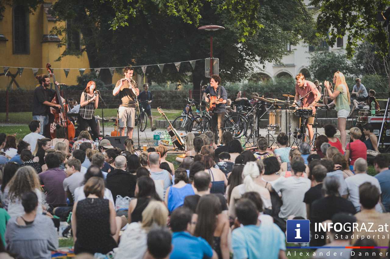 ‚TheAngelcy‘ aus Tel Aviv im Volksgarten Graz am 11. August 2015 - 010