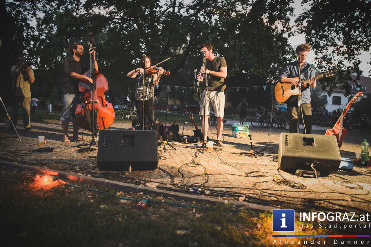 ‚TheAngelcy‘ aus Tel Aviv im Volksgarten Graz am 11. August 2015 - 034