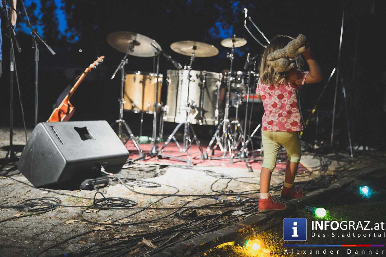 ‚TheAngelcy‘ aus Tel Aviv im Volksgarten Graz am 11. August 2015 - 042