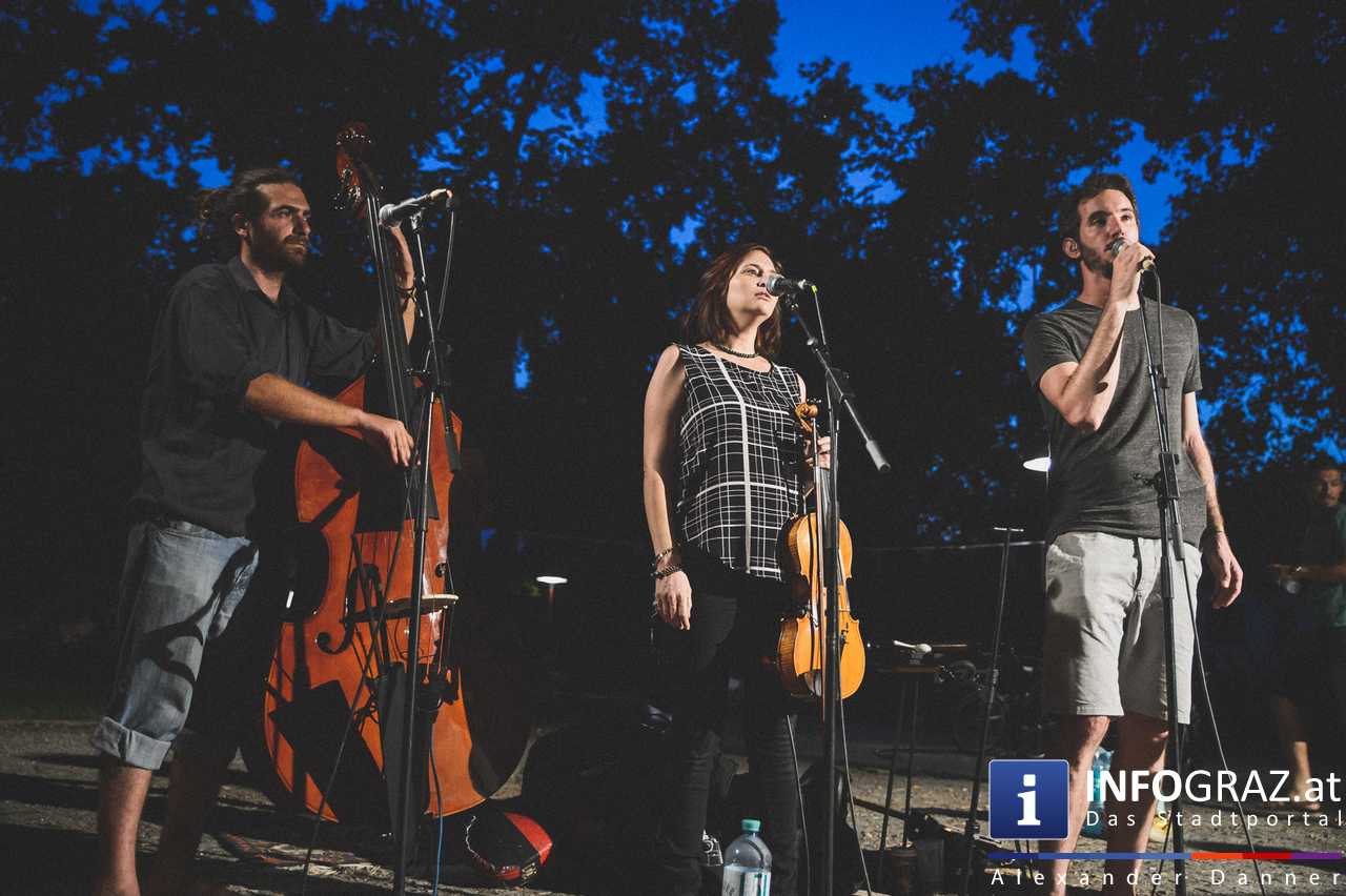 ‚TheAngelcy‘ aus Tel Aviv im Volksgarten Graz am 11. August 2015 - 044