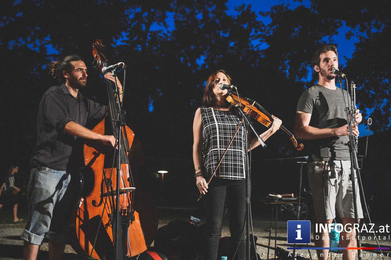 ‚TheAngelcy‘ aus Tel Aviv im Volksgarten Graz am 11. August 2015 - 049