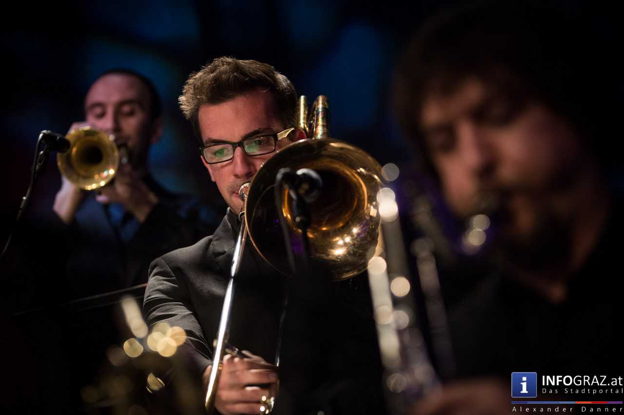 Zagreb Jazzorkestar und Wiener Tschuschenkapelle im Dom im Berg Graz am 23. November 2015 - 055
