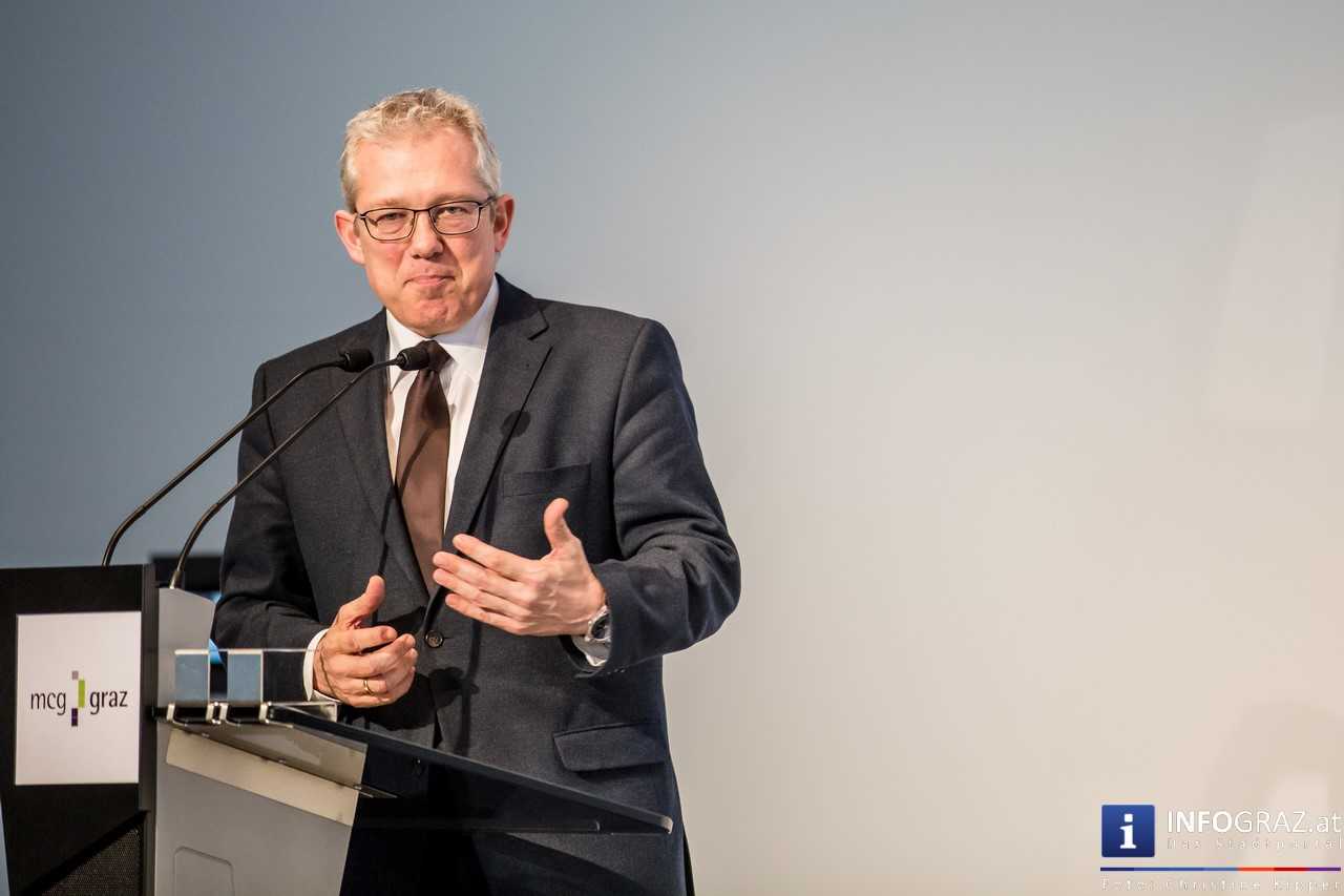 Autoemotion-Zukunftsforum 2016 - ‚Wie das Auto der Zukunft von der Idee zur Realität wird‘ - 004